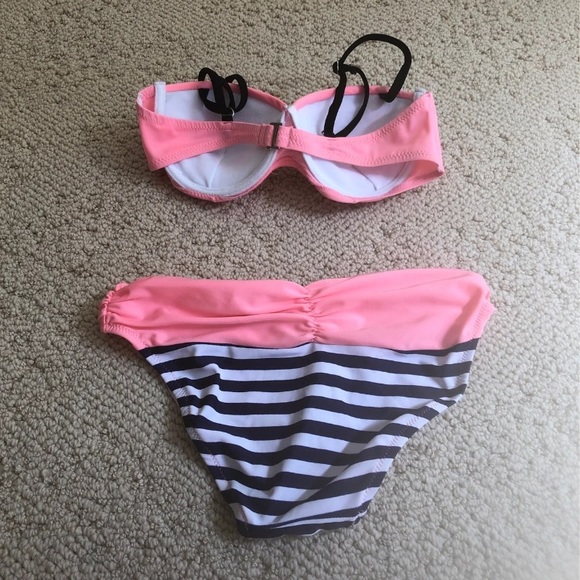 Bathing suit - Picture 2 of 2